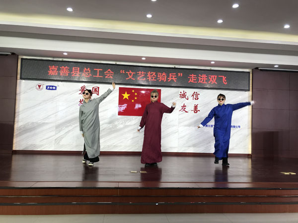 97472.jpg 图片关键词